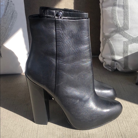 Aldo Shoes - Aldo Black Ankle Boots Fully Lined w Rea Fur 7.5